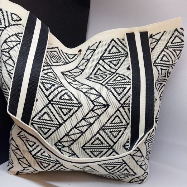 Jacquard Shoulder Tote Bag حقيبة كتف نسائية منسوجة بنقوش هندسية وحمالات عريضة